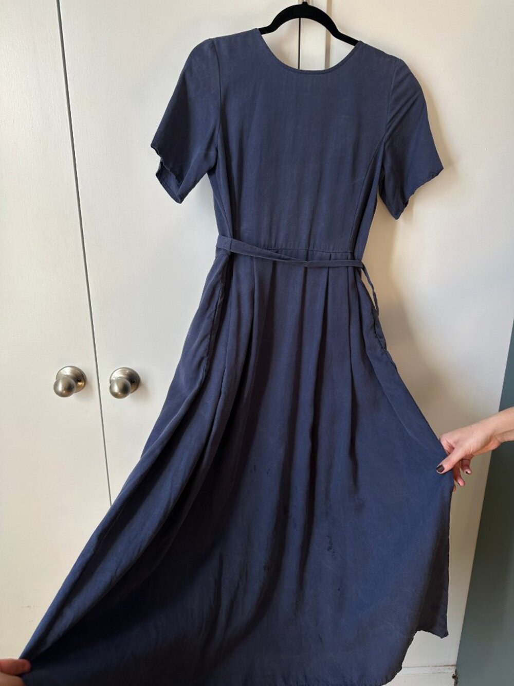 Vetta Capsule Button Up Midi Dress in Navy Blue - Picture 4 of 9